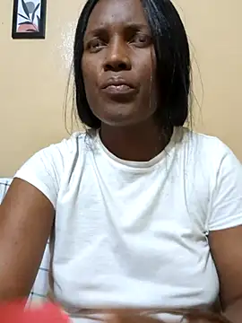 Snapshot of Malaika_Nkosi chatting on 09/29/25, 02:01 Malaika Nkosi online show from 09/29/25, 02:01