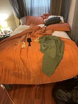 Snapshot of MnM4ever chatting on 11/12/25, 09:51 MnM4ever online show from 11/12/25, 09:51