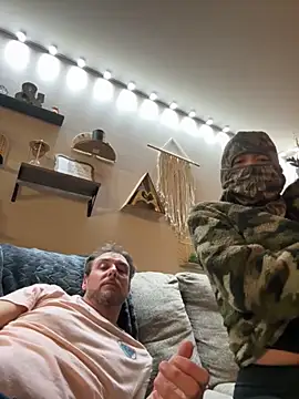 Snapshot of MnM4ever chatting on 11/11/25, 06:52 MnM4ever online show from 11/11/25, 06:52