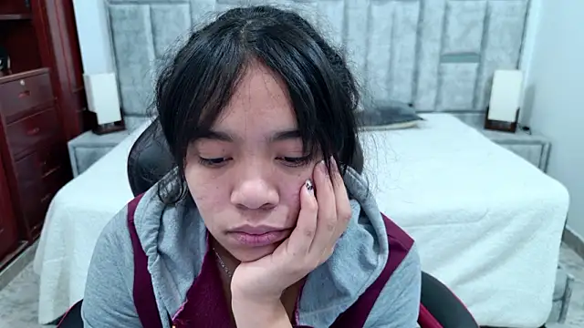 laureentt  online show from 03/13/26, 03:11