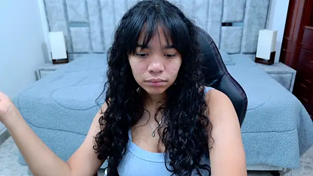 laureentt  online show from 02/16/26, 03:27