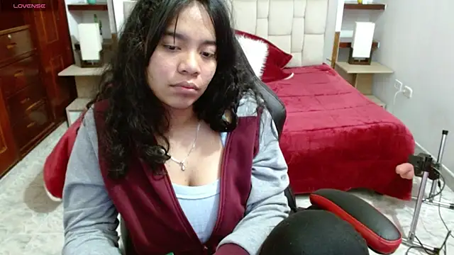 Snapshot of laureentt_ chatting on 03/01/25, 09:18 laureentt online show from 03/01/25, 09:18