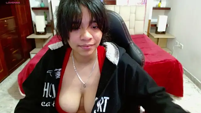 Snapshot of laureentt_ chatting on 03/10/25, 09:23 laureentt online show from 03/10/25, 09:23