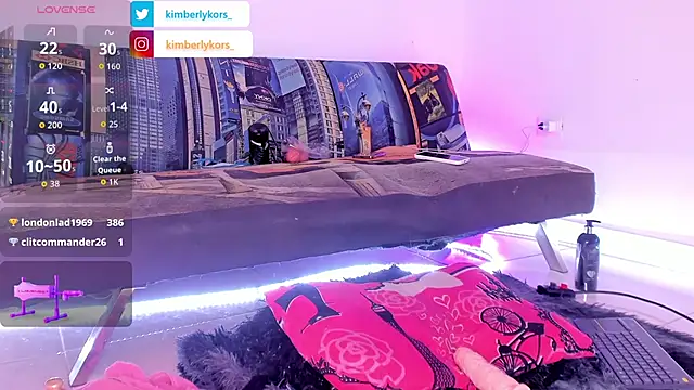 Kimberlykors online show from 09/17/25, 11:01