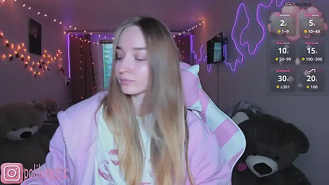 MoonDust online show from 04/07/26, 04:20