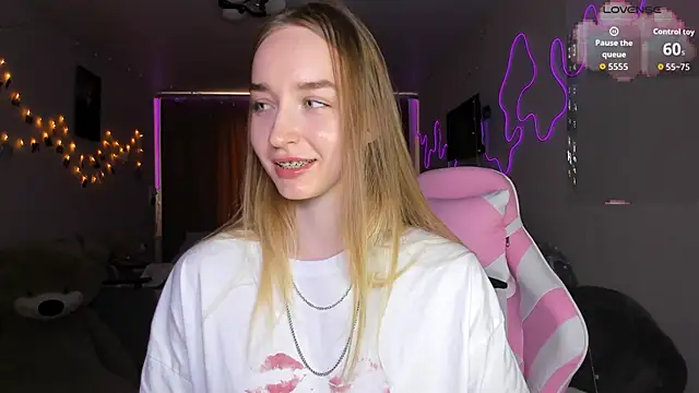 MoonDust online show from 03/20/26, 11:33