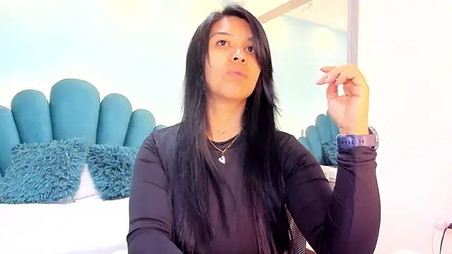 sharlott18 online show from 02/20/26, 12:18