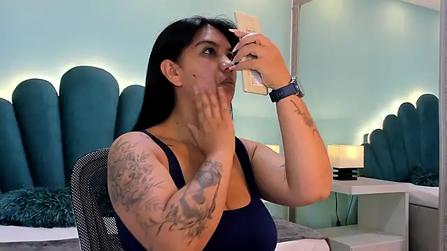 sharlott18 online show from 11/02/25, 12:10