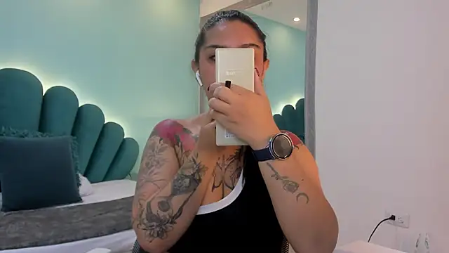 sharlott18 online show from 03/11/26, 12:54