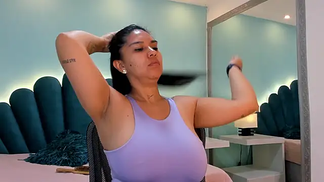 sharlott18 online show from 11/30/25, 12:39