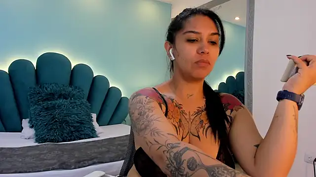 sharlott18 online show from 03/02/26, 03:19