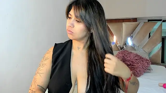 sharlott18 online show from 12/20/24, 11:21