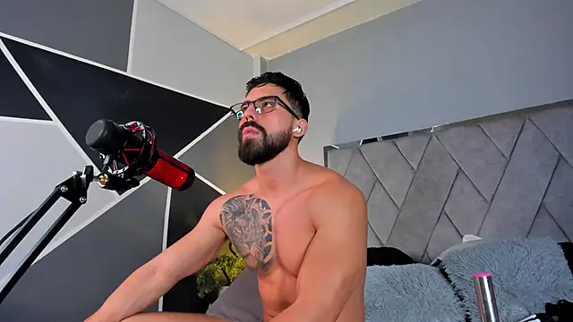 Snapshot of Markbrown chatting on 03/09/25, 06:11 Markbrown online show from 03/09/25, 06:11