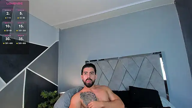 Snapshot of Markbrown chatting on 10/30/25, 09:11 Markbrown online show from 10/30/25, 09:11