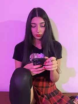 Snapshot of Felicia_smok3 chatting on 01/13/25, 02:39 Felicia smok3 online show from 01/13/25, 02:39