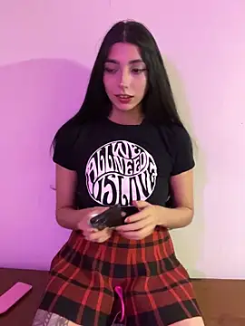 Snapshot of Felicia_smok3 chatting on 03/01/25, 01:43 Felicia smok3 online show from 03/01/25, 01:43