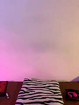 Snapshot of Felicia_smok3 chatting on 10/06/25, 02:57 Felicia smok3 online show from 10/06/25, 02:57