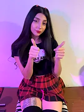 Snapshot of Felicia_smok3 chatting on 10/02/25, 02:37 Felicia smok3 online show from 10/02/25, 02:37