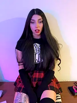 Snapshot of Felicia_smok3 chatting on 10/26/25, 03:18 Felicia smok3 online show from 10/26/25, 03:18