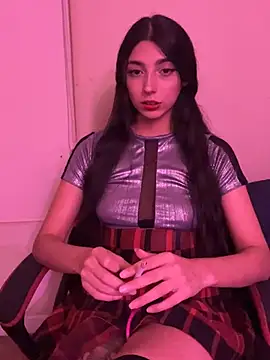 Snapshot of Felicia_smok3 chatting on 02/13/25, 12:24 Felicia smok3 online show from 02/13/25, 12:24