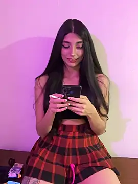 Snapshot of Felicia_smok3 chatting on 03/23/25, 04:05 Felicia smok3 online show from 03/23/25, 04:05