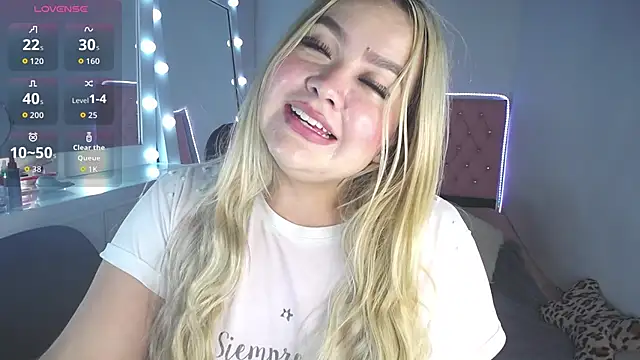 Snapshot of Celeste__sweetx chatting on 09/10/25, 04:44 Celeste sweetx online show from 09/10/25, 04:44