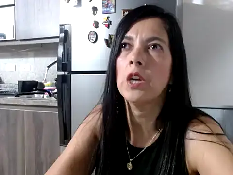 Snapshot of Alexxawinter chatting on 09/18/25, 03:31 Alexxawinter online show from 09/18/25, 03:31