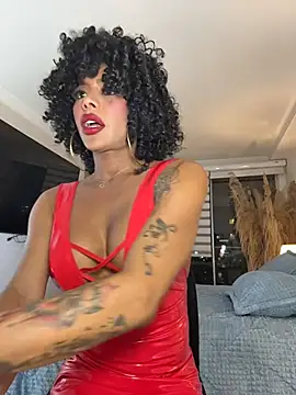 Snapshot of HOT_LADY_777 chatting on 06/13/26, 03:15 HOT LADY 777 online show from 06/13/26, 03:15