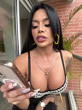 Snapshot of HOT_LADY_777 chatting on 03/20/25, 06:31 HOT LADY 777 online show from 03/20/25, 06:31