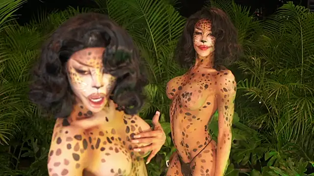 Snapshot of HOT_LADY_777 chatting on 10/19/25, 12:46 HOT LADY 777 online show from 10/19/25, 12:46