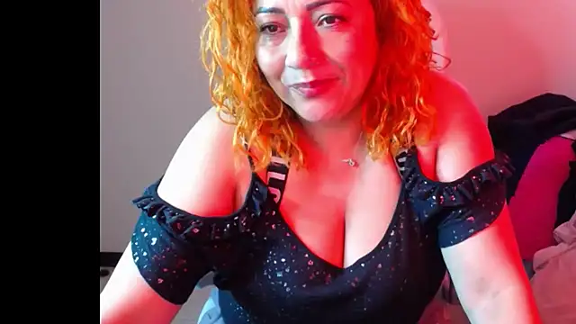Snapshot of MariaJoseBarraza chatting on 10/18/25, 08:22 MariaJoseBarraza online show from 10/18/25, 08:22