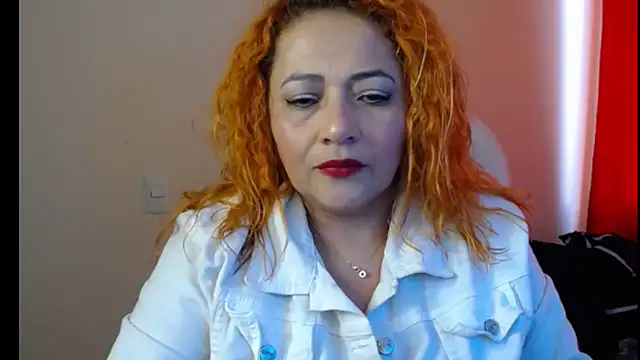 Snapshot of MariaJoseBarraza chatting on 10/04/25, 09:05 MariaJoseBarraza online show from 10/04/25, 09:05