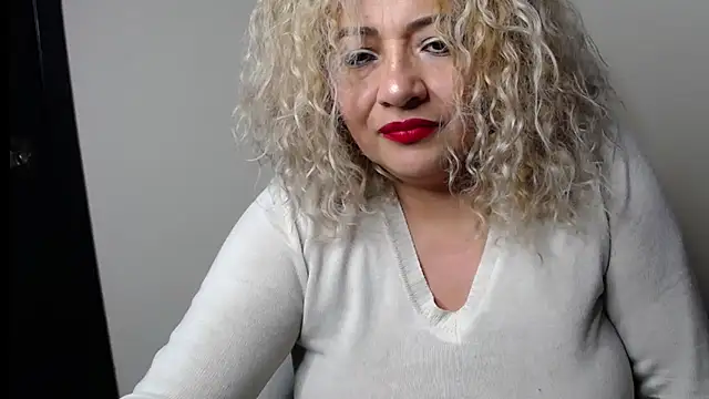 Snapshot of MariaJoseBarraza chatting on 03/11/25, 08:53 MariaJoseBarraza online show from 03/11/25, 08:53