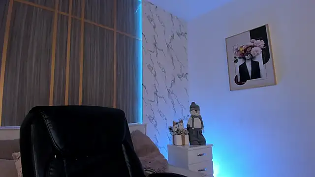 IsabellaAllen online show from 12/20/25, 12:35