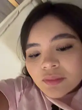 IsabellaAllen online show from 12/04/25, 01:15