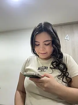 IsabellaAllen online show from 04/10/26, 12:06