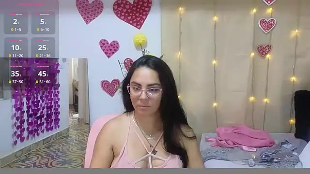 lovely trix online show from 11/26/25, 03:12