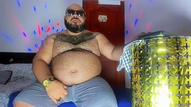 Latino bigcock online show from 03/03/26, 11:56