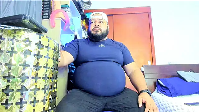 Snapshot of Latino_bigcock chatting on 07/12/26, 07:37 Latino bigcock online show from 07/12/26, 07:37