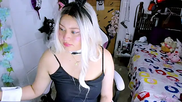 SofiaOlivares online show from 10/24/25, 05:45