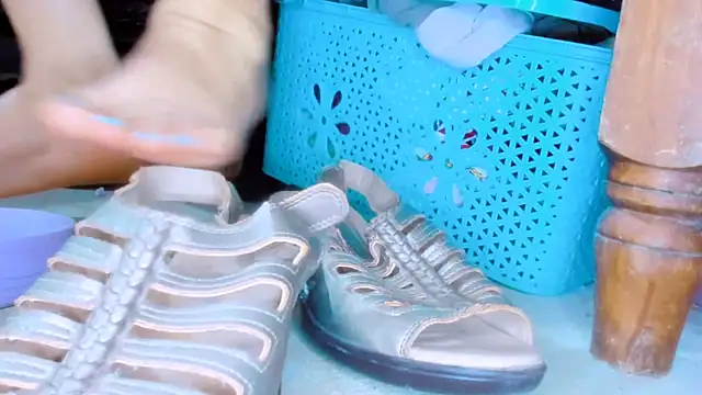 SofiaOlivares online show from 04/06/26, 11:17