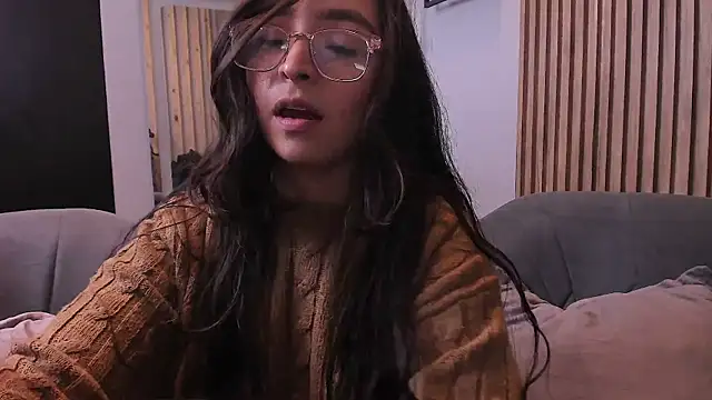 Eva Macalliter online show from 09/10/25, 01:32