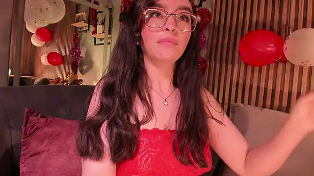 Eva Macalliter online show from 02/15/26, 07:51