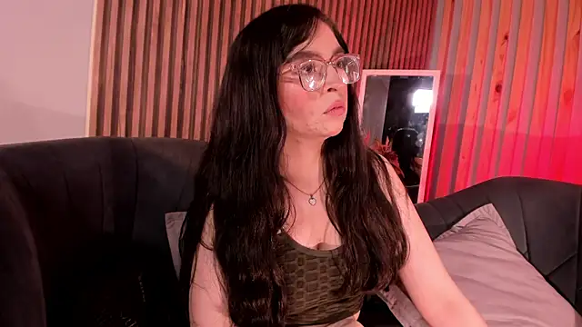 Eva Macalliter online show from 04/01/26, 03:19