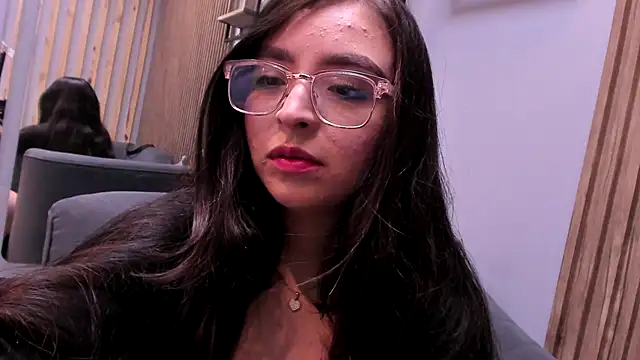 Eva Macalliter online show from 10/25/25, 03:49