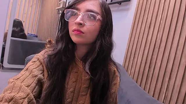 Eva Macalliter online show from 09/29/25, 01:06