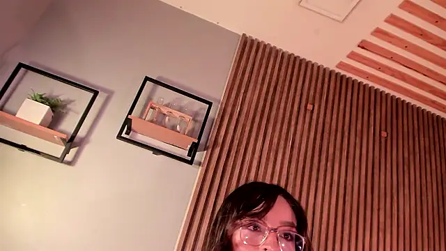 Eva Macalliter online show from 03/15/26, 05:14