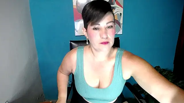 Sunny rayz  online show from 06/01/26, 12:05