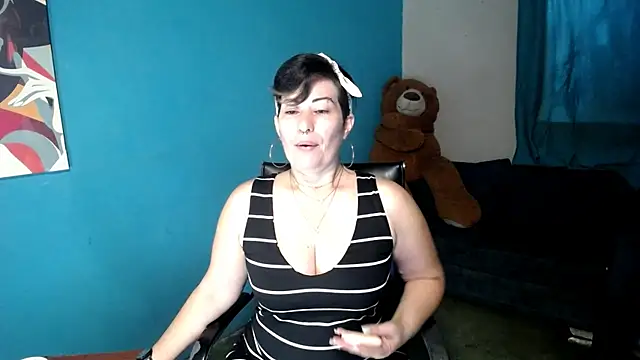 Sunny rayz  online show from 07/13/26, 12:04