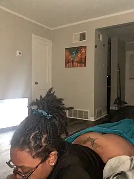 SweetHoneyBunz online show from 10/28/25, 04:13